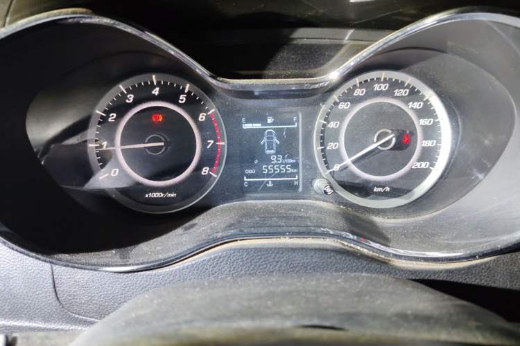 Used Baojun 560 2016 1.8L Manual Value Edition Odometer Close Up