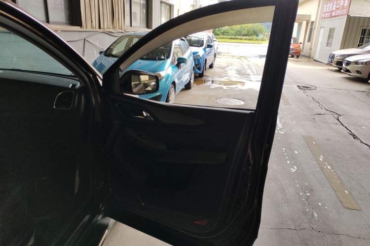 Used Baojun 560 2016 1.8L iAMT Luxury Model Right Front Door Interior