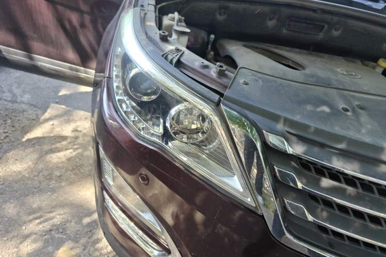Used Baojun 560 2016 1.8L iAMT Luxury Model Right Front Headlight