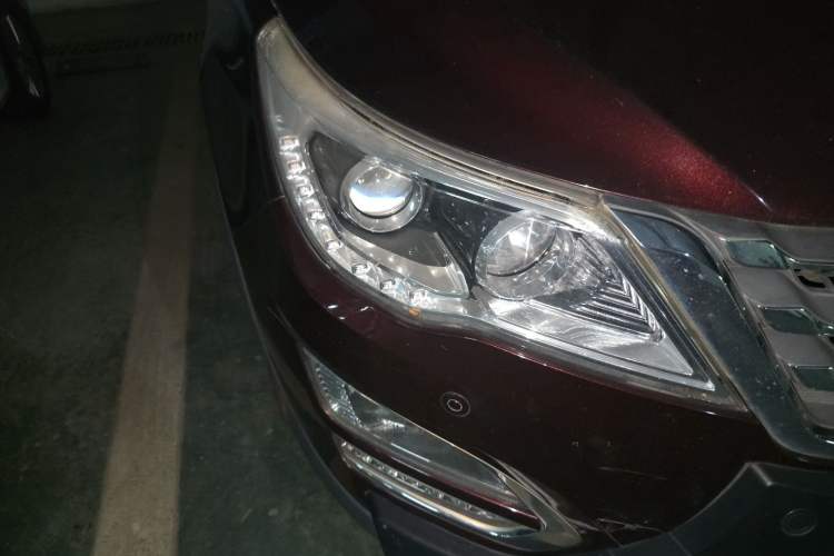 Used Baojun 560 2016 1.8L iAMT Luxury Model Right Front Headlight