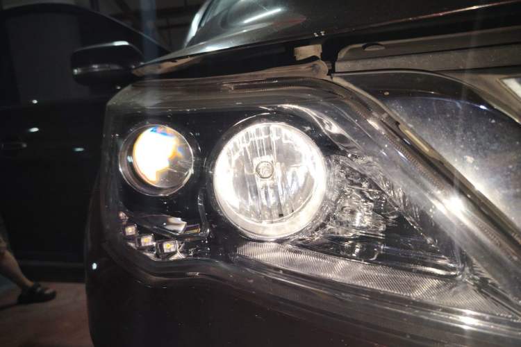 Used Baojun 560 2016 1.8L iAMT Luxury Model Right Front Headlight