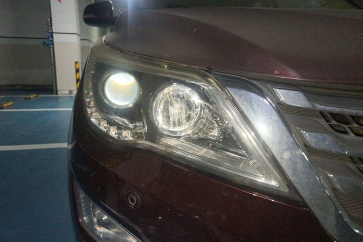 Used Baojun 560 2016 1.8L iAMT Luxury Model Right Front Headlight