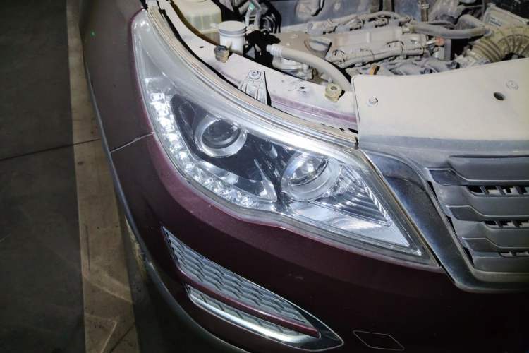 Used Baojun 560 2016 1.8L Manual Value Edition Right Front Headlight