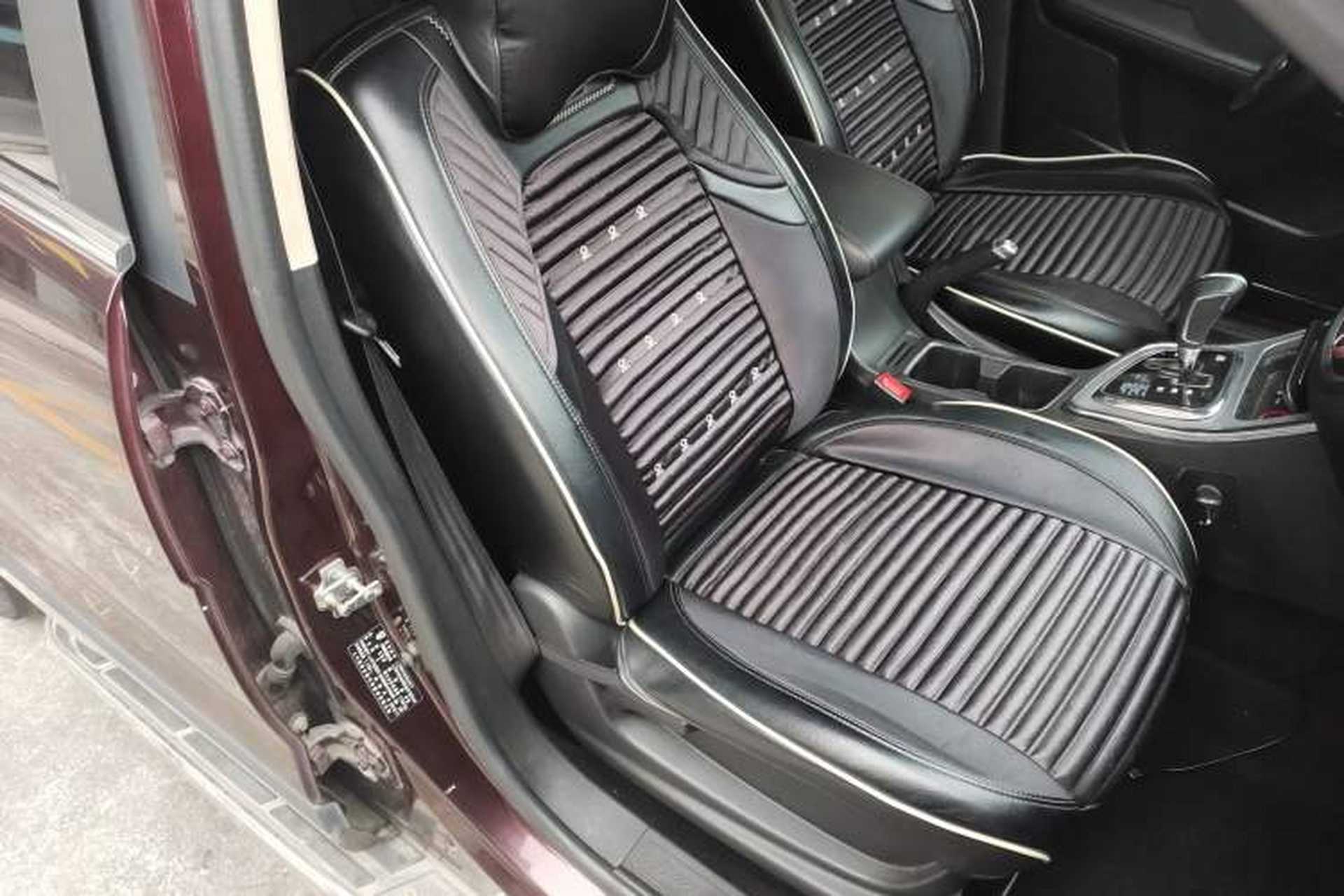 Used Baojun 560 2016 1.8L iAMT Luxury Model Right Front Seat