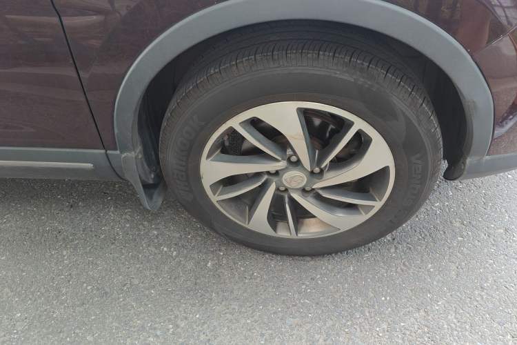 Used Baojun 560 2016 1.8L iAMT Luxury Model Right Front Wheel Hub