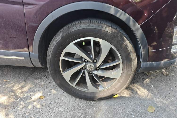 Used Baojun 560 2016 1.8L iAMT Luxury Model Right Front Wheel Hub