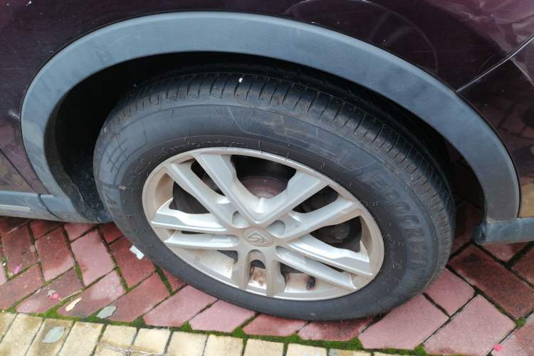 Used Baojun 560 2016 1.8L Manual Value Edition Right Front Wheel Hub