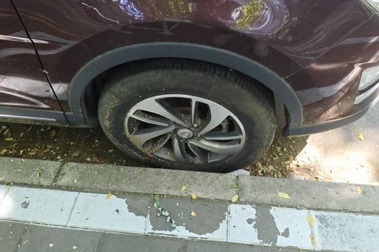 Used Baojun 560 2016 1.8L iAMT Luxury Model Right Front Wheel Hub