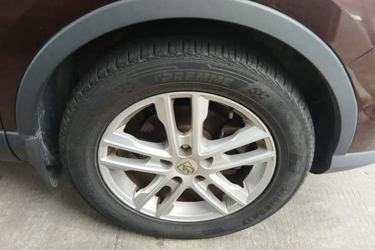 Used Baojun 560 2016 1.5T Manual Elite Edition Right Front Wheel Hub