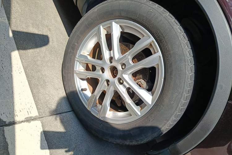 Used Baojun 560 2016 1.8L Manual Value Edition Right Front Wheel Hub