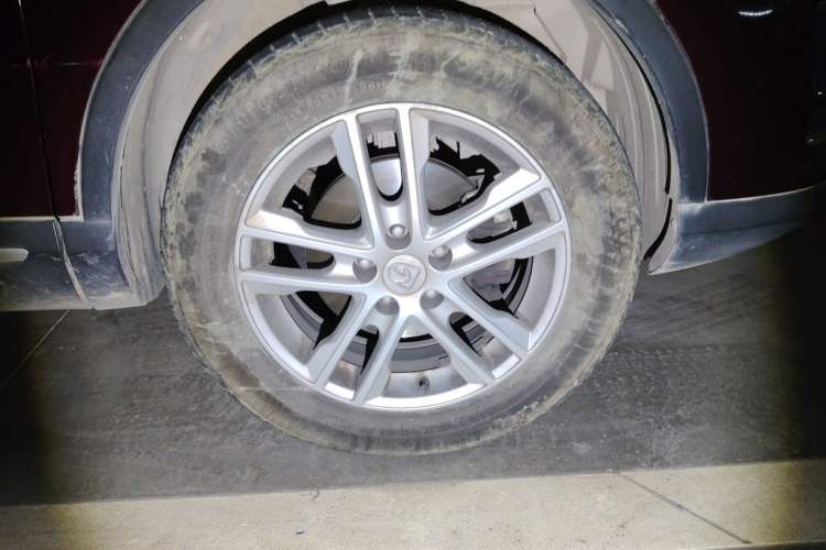 Used Baojun 560 2016 1.8L Manual Value Edition Right Front Wheel Hub
