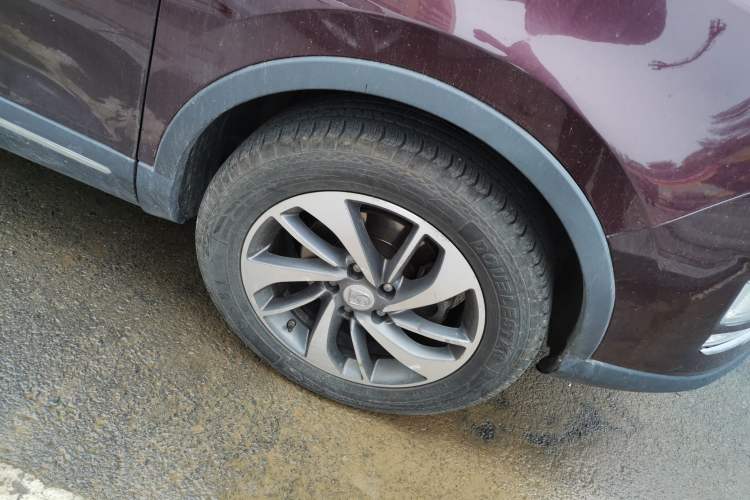 Used Baojun 560 2016 1.8L iAMT Luxury Model Right Front Wheel Hub