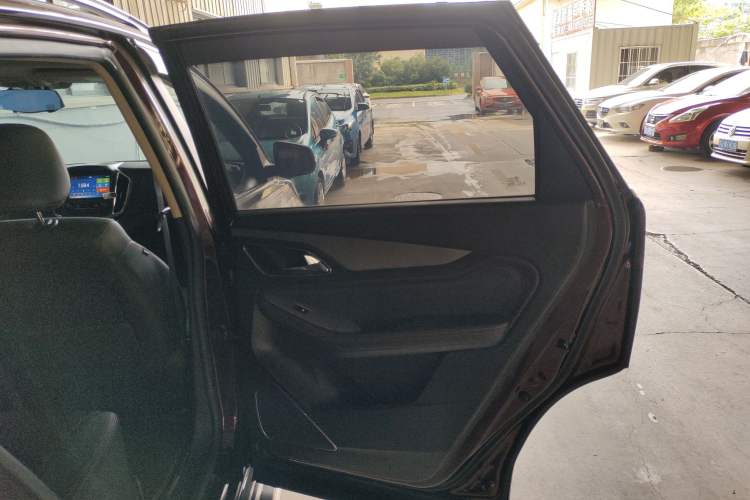 Used Baojun 560 2016 1.8L iAMT Luxury Model Right Rear Door Interior