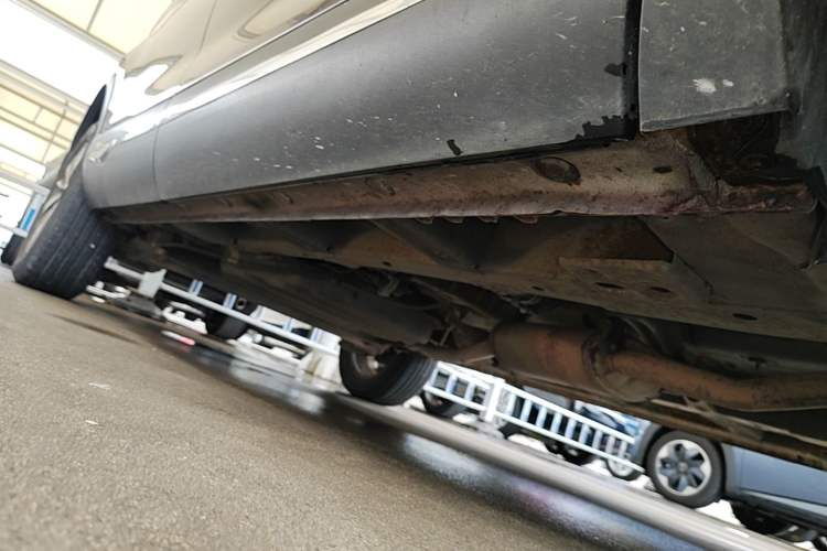 Used Baojun 560 2016 1.5T Manual Luxury Model Right Side Sill