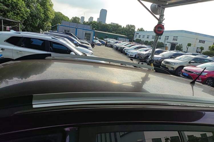 Used Baojun 560 2016 1.8L Manual Value Edition Roof