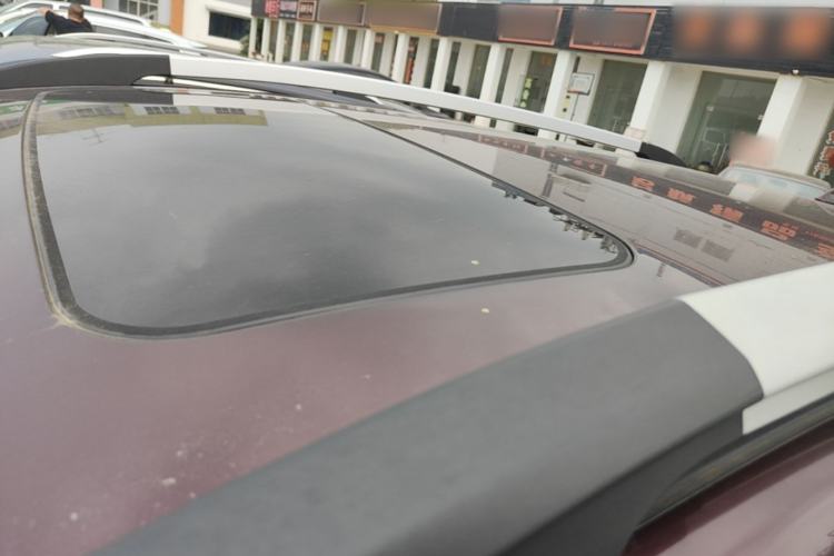 Used Baojun 560 2016 1.8L iAMT Luxury Model Roof