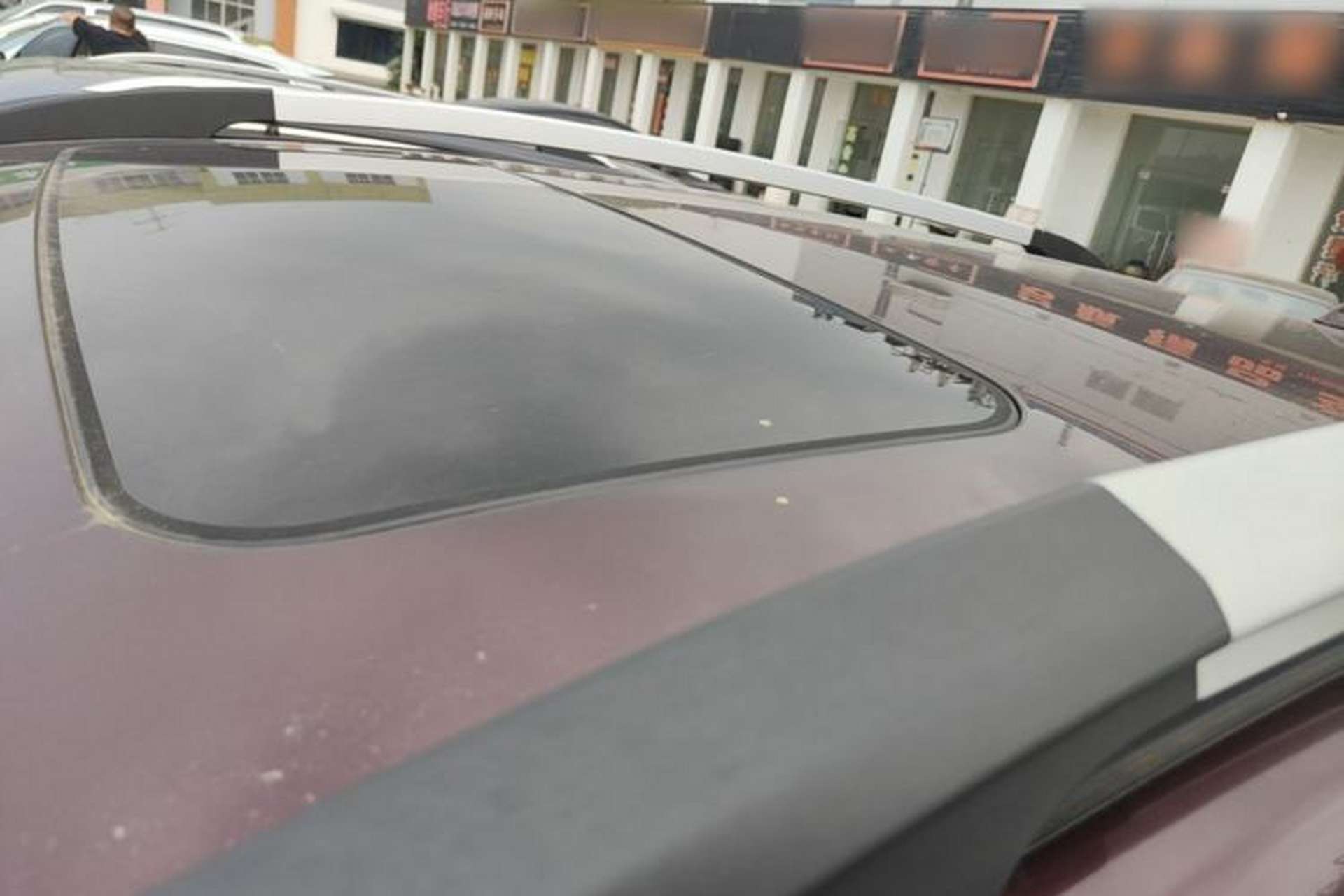 Used Baojun 560 2016 1.8L iAMT Luxury Model Roof