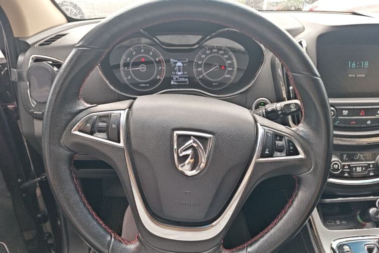 Used Baojun 560 2016 1.8L iAMT Luxury Model Steering Wheel