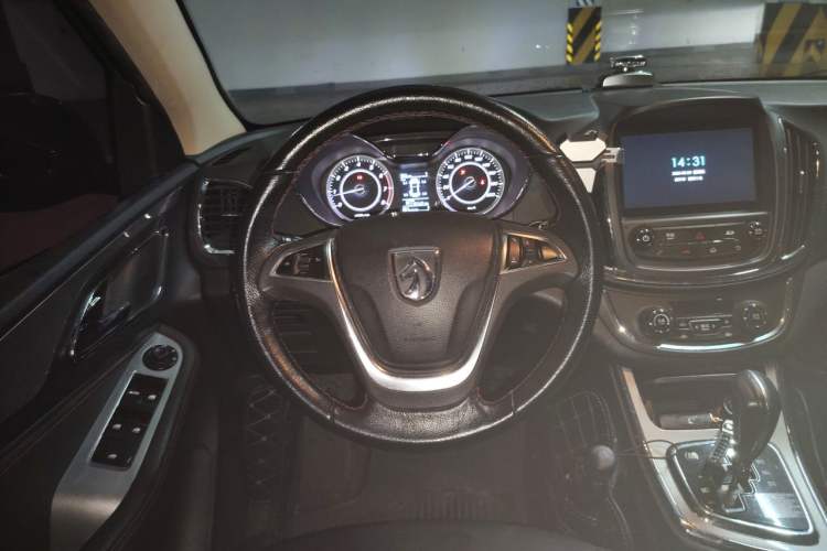Used Baojun 560 2016 1.8L iAMT Luxury Model Steering Wheel
