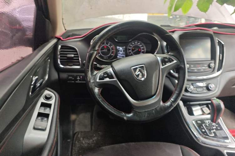 Used Baojun 560 2016 1.8L iAMT Luxury Model Steering Wheel