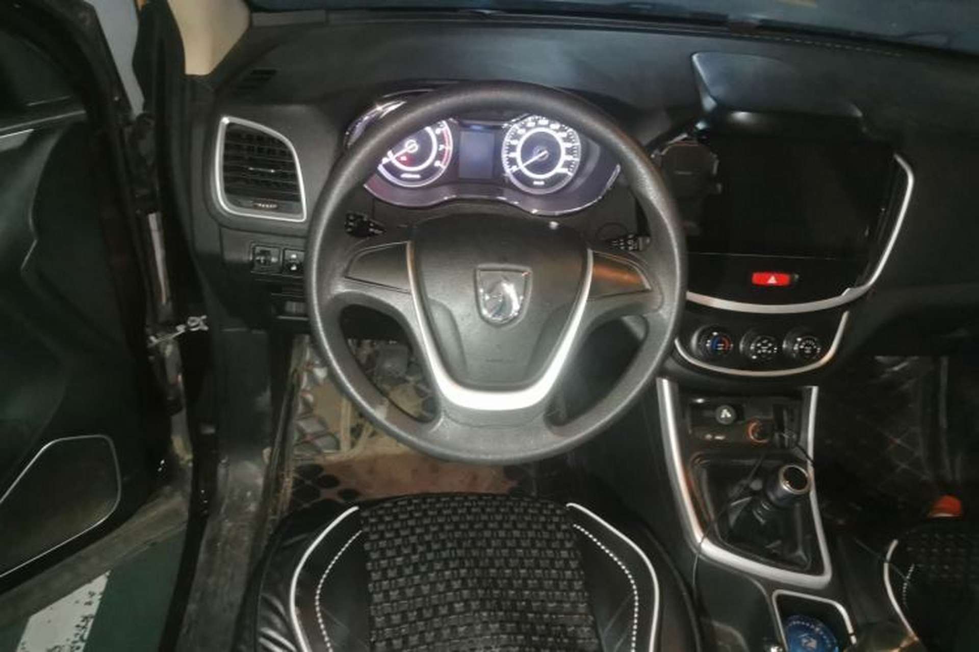 Used Baojun 560 2016 1.5T Manual Comfort Edition Steering Wheel