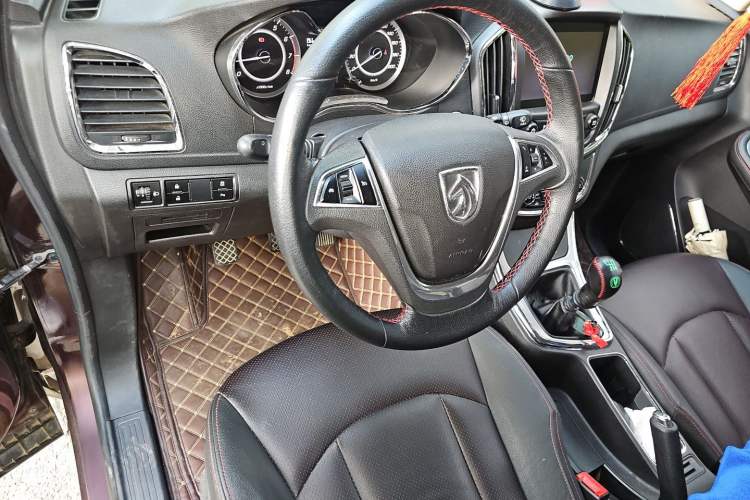 Used Baojun 560 2016 1.5T Manual Luxury Model Steering Wheel