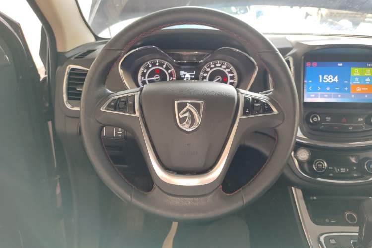 Used Baojun 560 2016 1.8L iAMT Luxury Model Steering Wheel