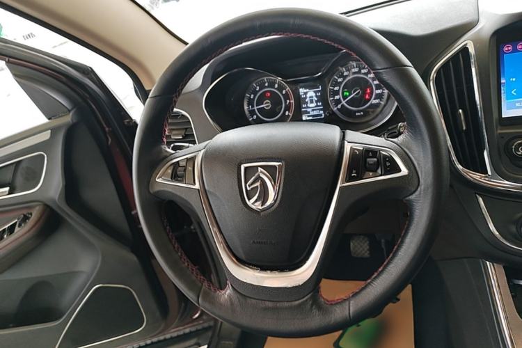 Used Baojun 560 2016 1.5T Manual Luxury Model Steering Wheel