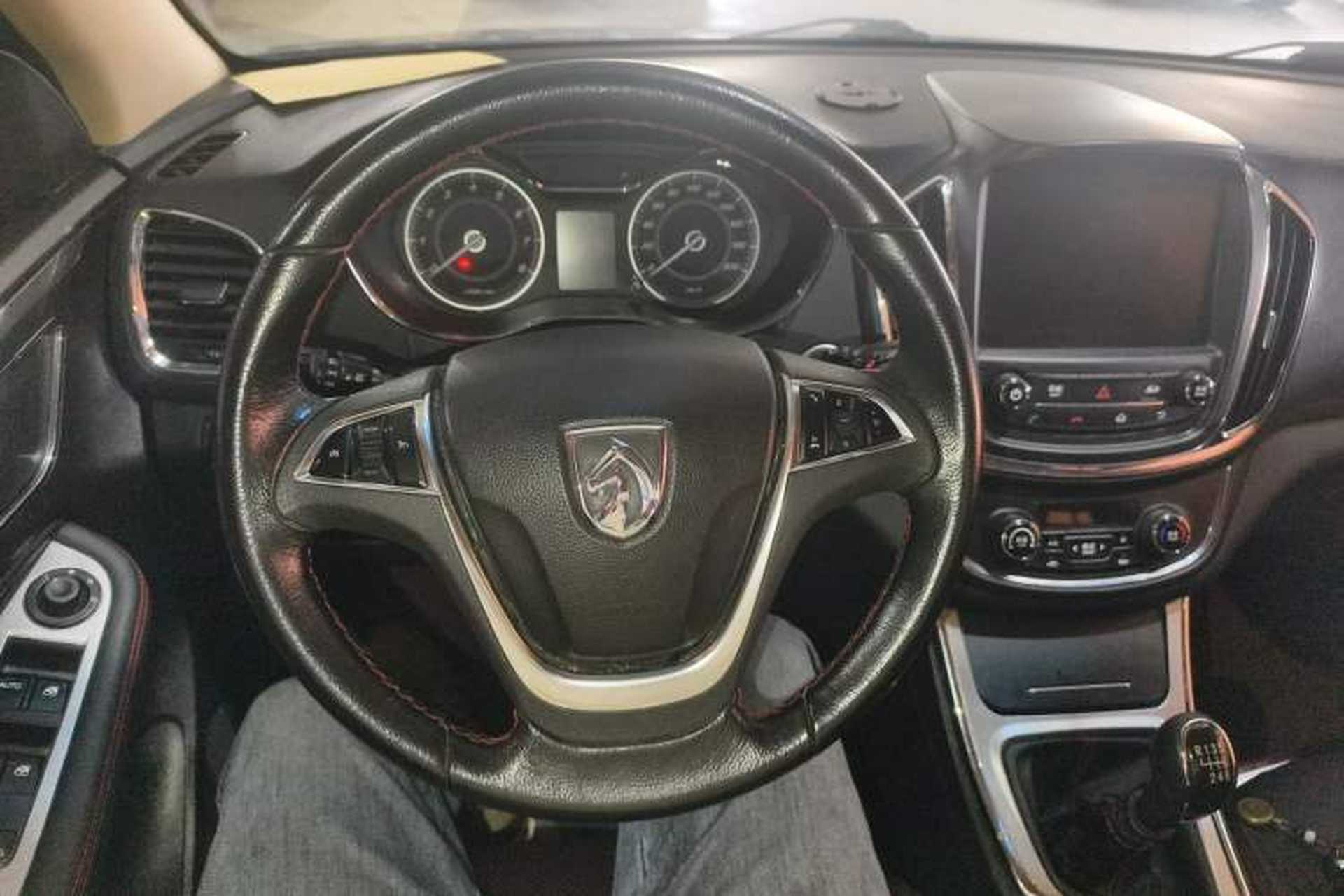 Used Baojun 560 2016 1.5T Manual Luxury Model Steering Wheel