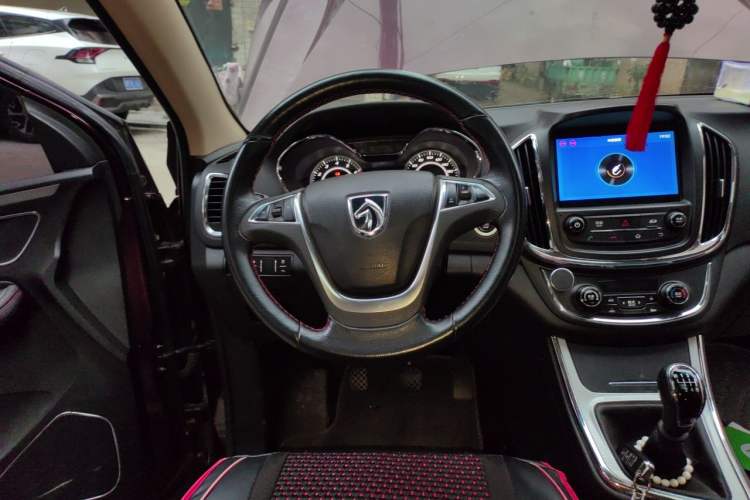 Used Baojun 560 2016 1.5T Manual Luxury Model Steering Wheel