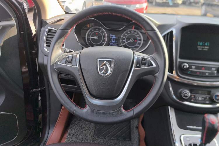 Used Baojun 560 2016 1.8L iAMT Luxury Model Steering Wheel