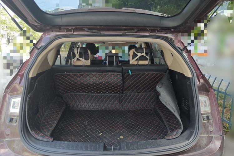 Used Baojun 560 2016 1.8L iAMT Luxury Model Trunk