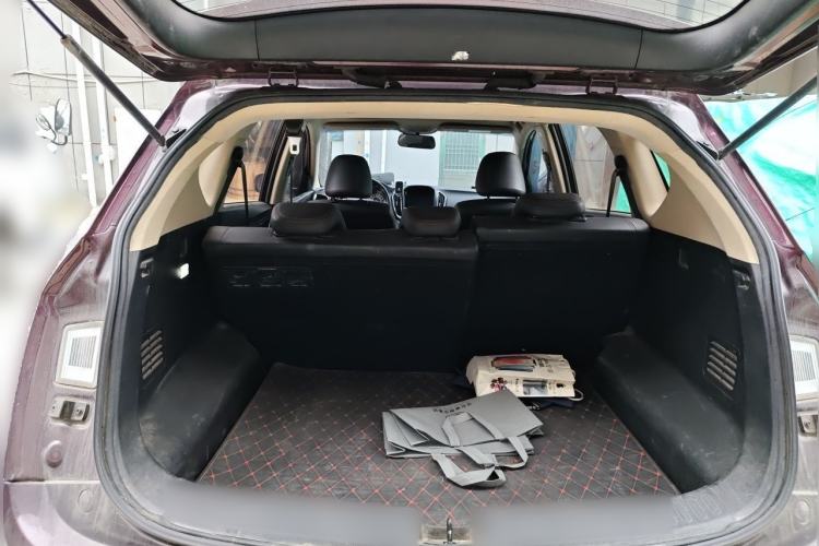 Used Baojun 560 2016 1.5T Manual Luxury Model Trunk