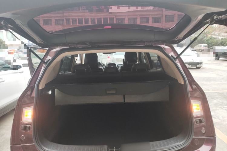 Used Baojun 560 2016 1.8L iAMT Luxury Model Trunk
