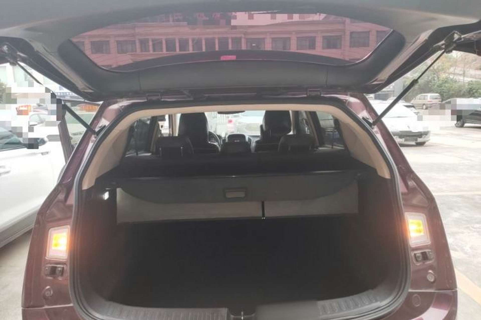Used Baojun 560 2016 1.8L iAMT Luxury Model Trunk