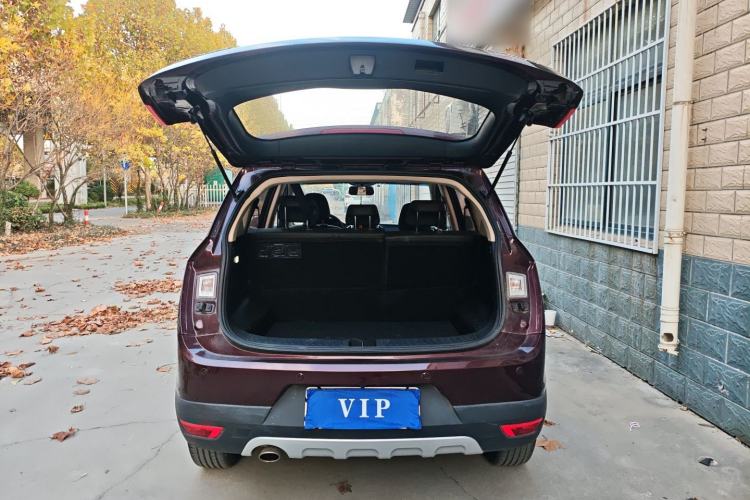 Used Baojun 560 2016 1.8L iAMT Luxury Model Trunk