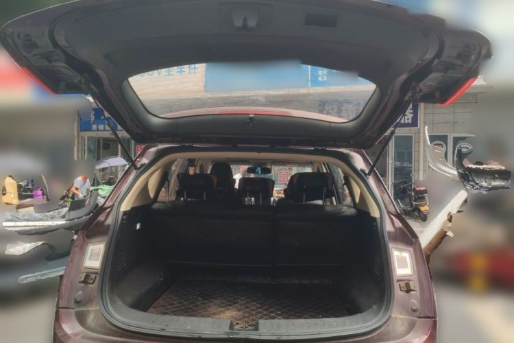 Used Baojun 560 2016 1.8L Manual Luxury Edition Trunk