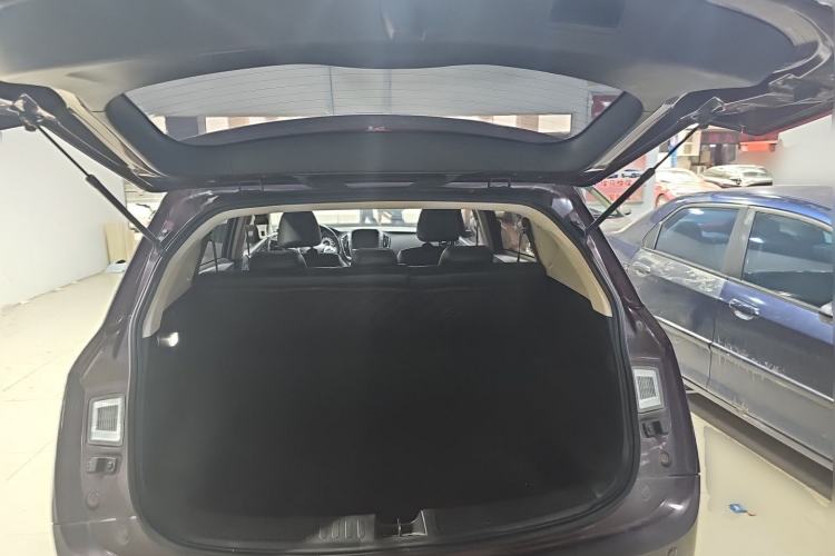 Used Baojun 560 2016 1.8L iAMT Luxury Model Trunk