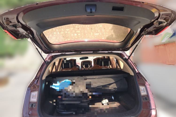 Used Baojun 560 2016 1.8L iAMT Luxury Model Trunk