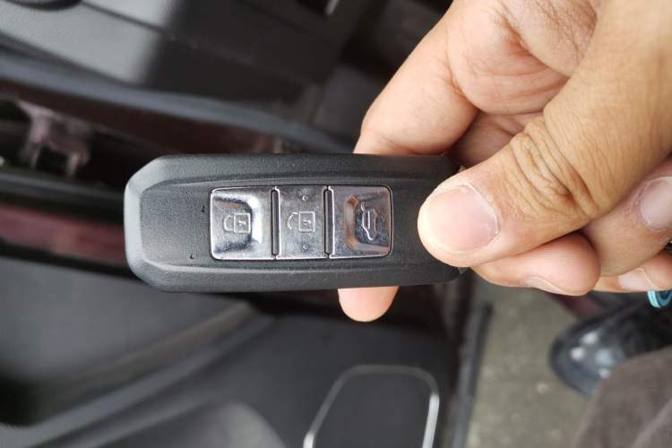 Used Baojun 560 2016 1.8L iAMT Luxury Model Vehicle Key