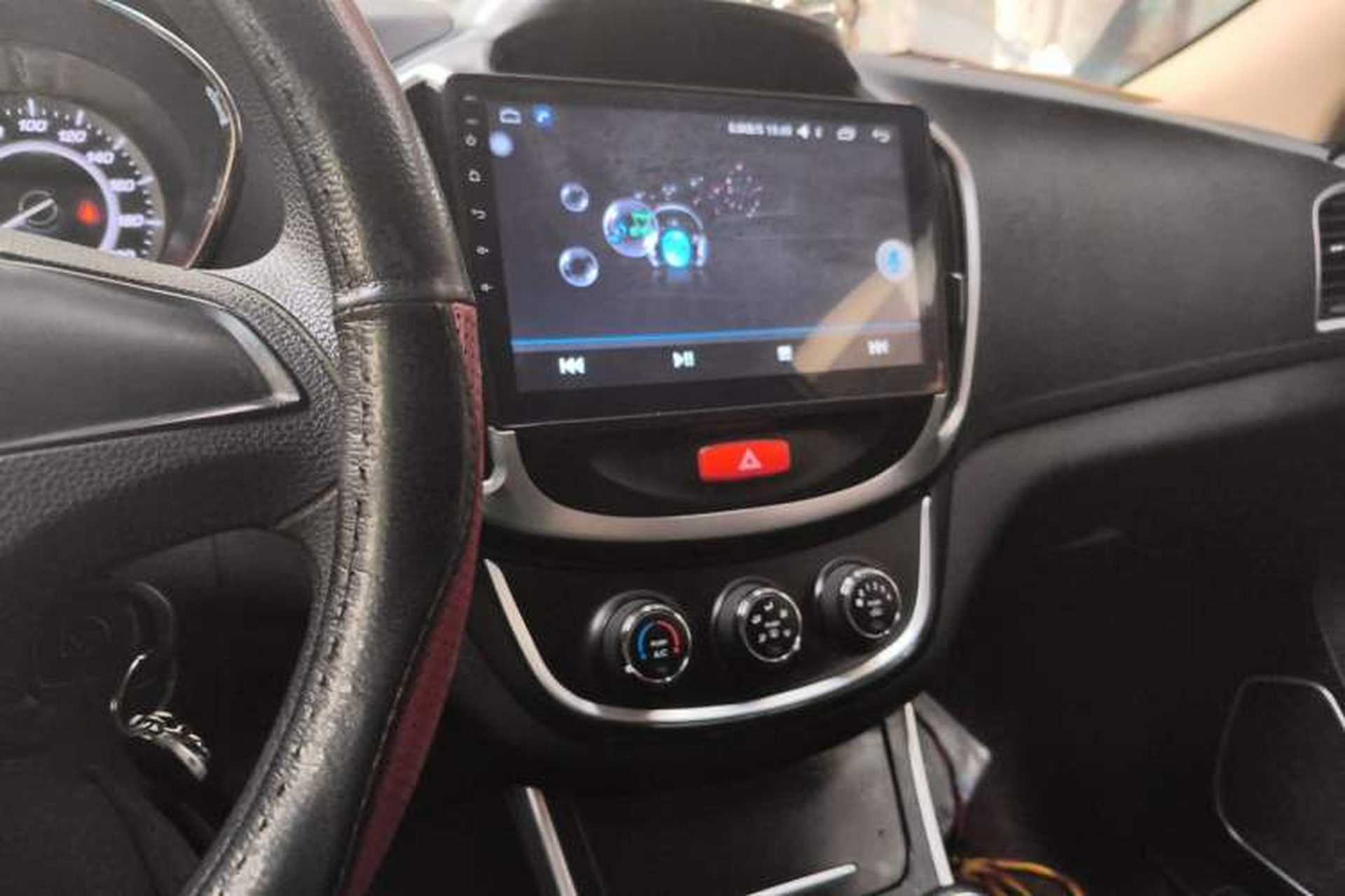 Used Baojun 560 2016 1.8L Manual Comfort Edition Audio And AC Panel