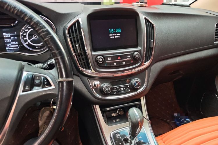 Used Baojun 560 2016 1.8L iAMT Elite Edition Audio And AC Panel