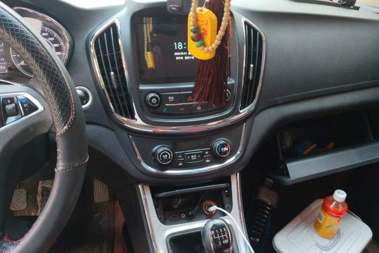 Used Baojun 560 2016 1.8L Manual Luxury Edition Audio And AC Panel