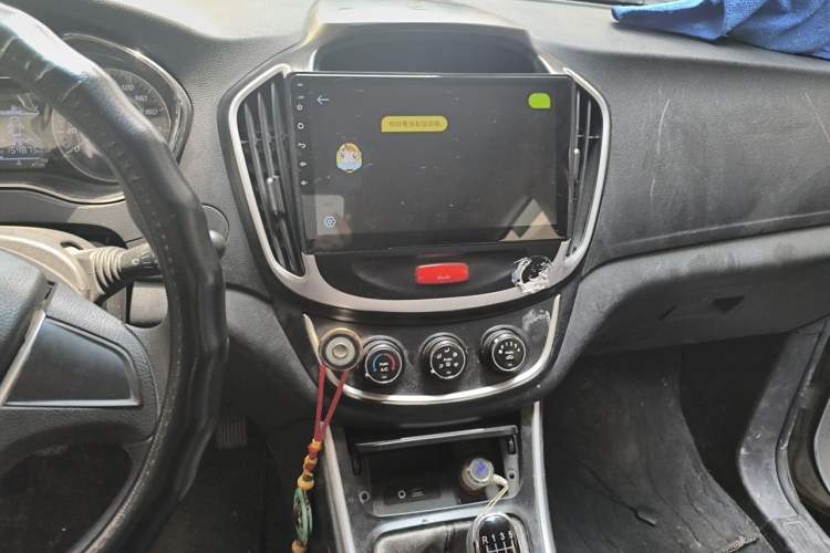 Used Baojun 560 2016 1.8L Manual Comfort Edition Audio And AC Panel