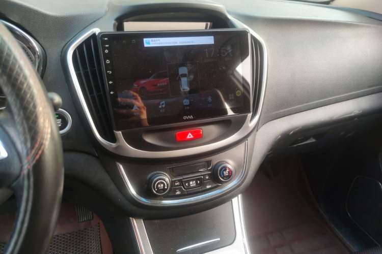 Used Baojun 560 2016 1.5T Manual Luxury Model Audio And AC Panel