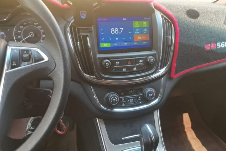 Used Baojun 560 2016 1.8L iAMT Elite Edition Audio And AC Panel