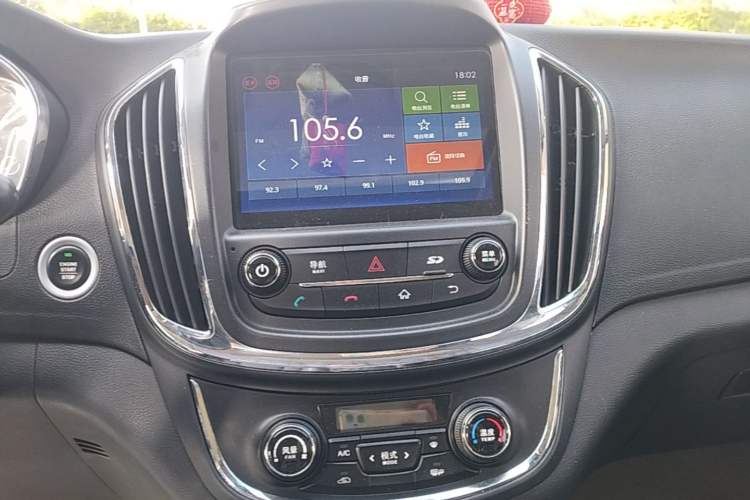 Used Baojun 560 2016 1.8L Manual Luxury Edition Audio And AC Panel