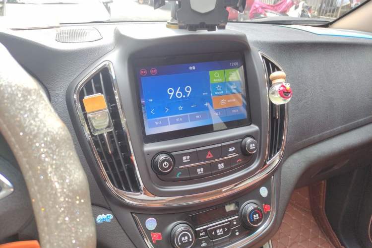 Used Baojun 560 2016 1.8L iAMT Elite Edition Audio And AC Panel