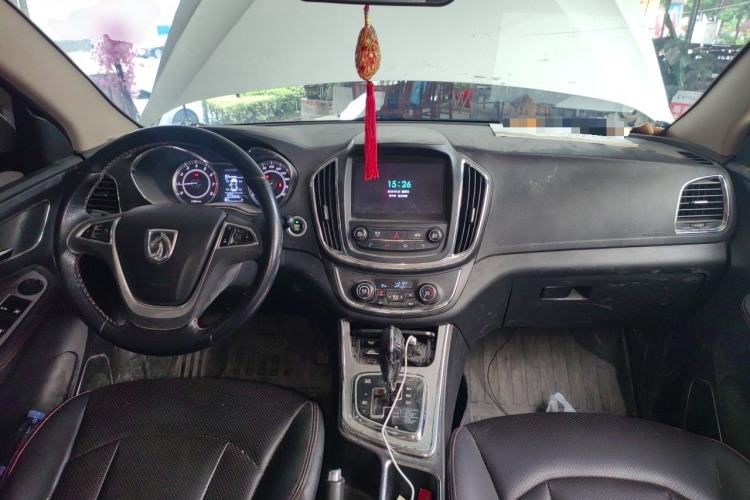 Used Baojun 560 2016 1.8L iAMT Luxury Model Center Console