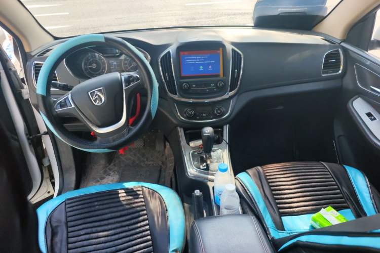 Used Baojun 560 2016 1.8L iAMT Luxury Model Center Console